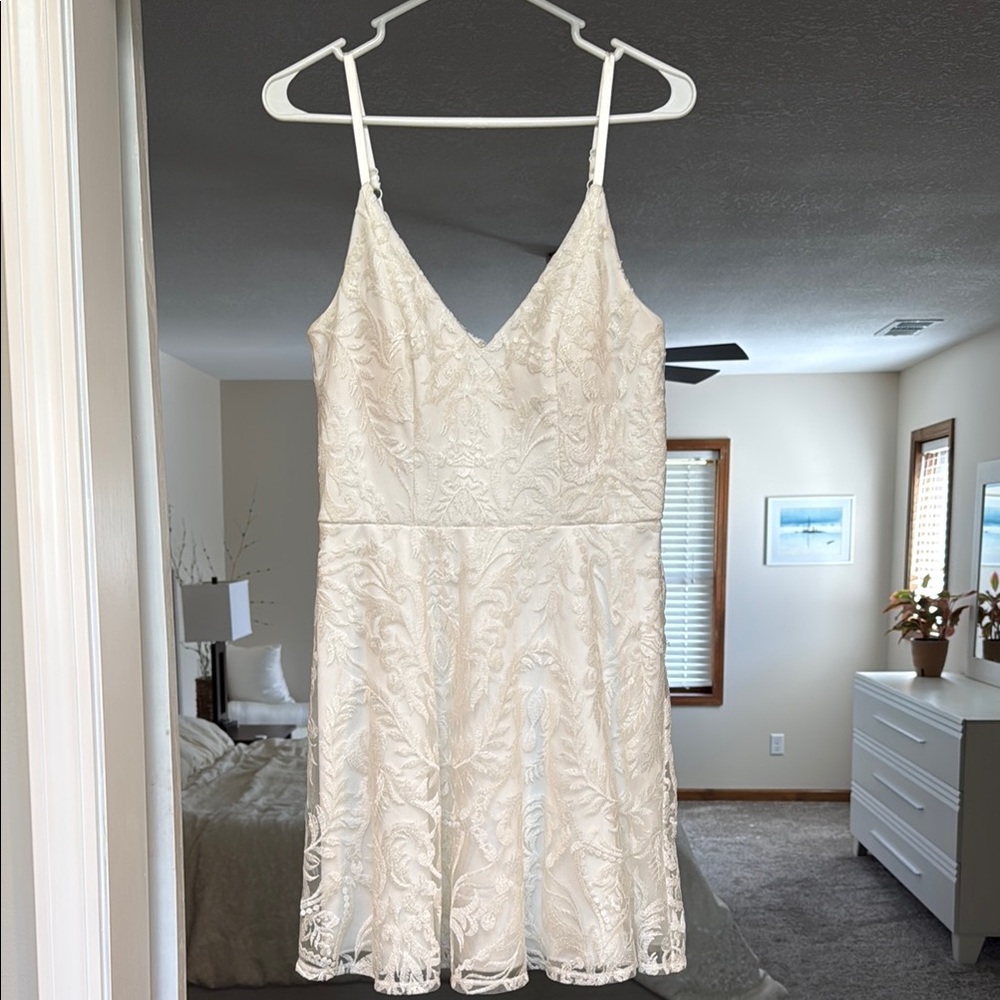 Elegant White Lace Dress